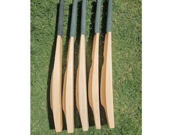 Professional Symonds Tusker Shape English Willow Cricket Bat,Double Pressed, Light weight, Hard Hitting, Ready to Play, Oiled and Knocked