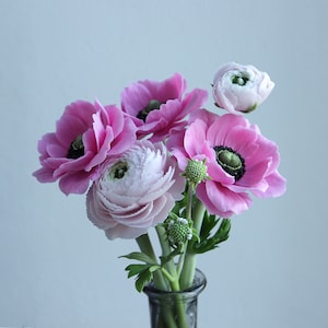 Real touch ranunculus  for home decor and interior Cold Porcelain Flowers for vase Botanical sculpture Artificial flower arrangement