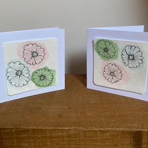 Handgemaakte set van twee wenskaarten– aquarel bloemenkaart – blanco binnenkant – botanische verjaardags- of bedankkaart – lente/zomer
