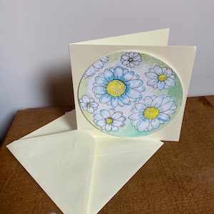 Handgeschilderde madeliefje-wenskaart – aquarel bloemenkaart – blanco binnenkant – botanische verjaardags- of bedankkaart – lente/zomer
