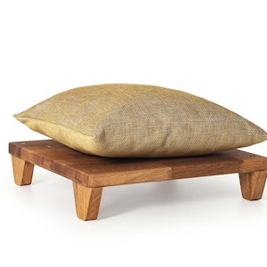 Eco-Friendly Oak Meditation Seat with Plush Cushion - Embrace Japanese Aesthetics