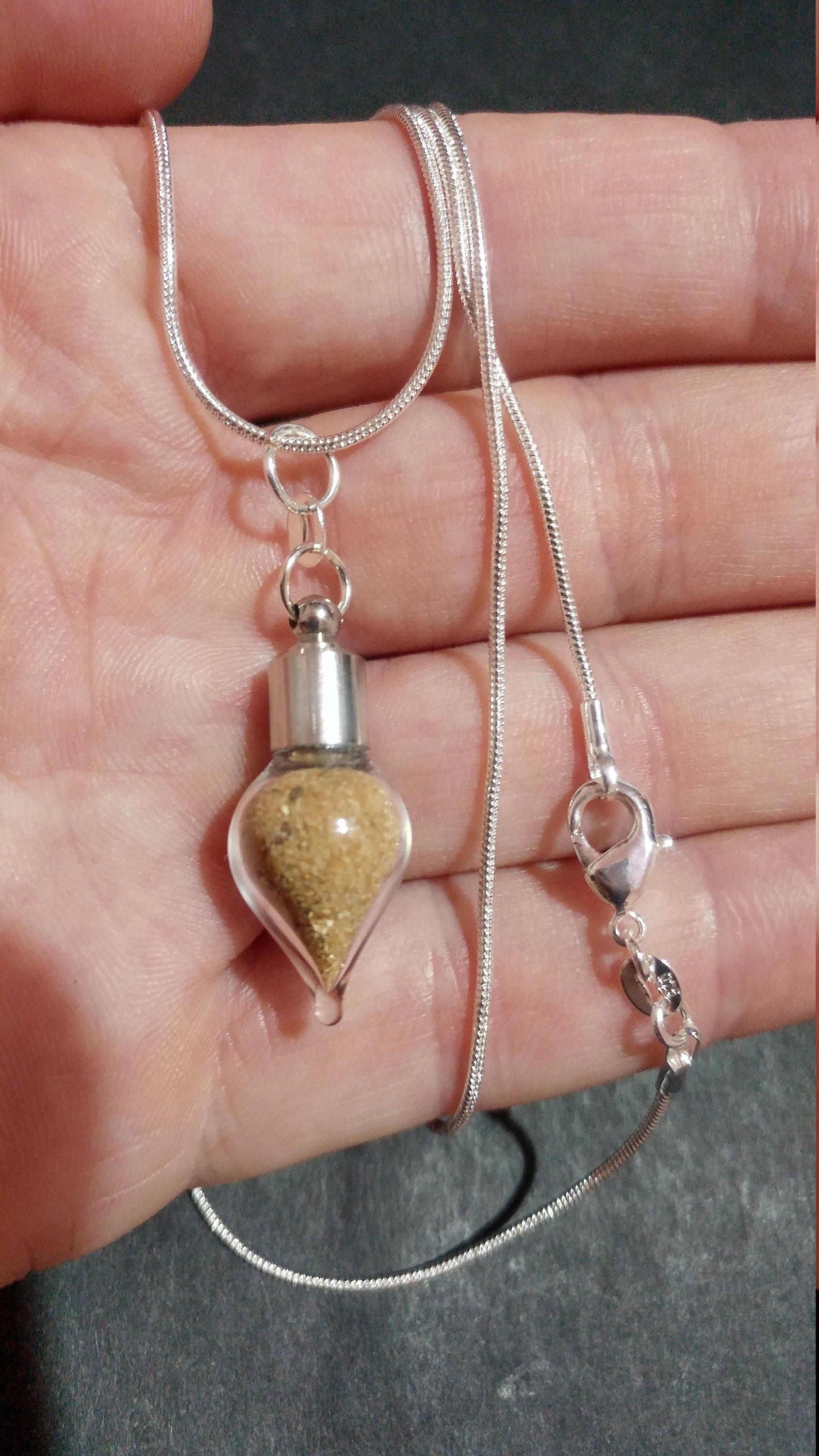 Ketting, Jeruzalemcadeau, Jeruzalemzand, Chocker met heilig landzand, kerstcadeau