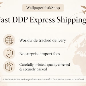 K&ouml;nnte beinhalten: Eine beige Infografik f&uuml;r WallpaperPeakShop mit braunem Text und Symbolen. Sie hebt den schnellen DDP-Expressversand, weltweite Sendungsverfolgung, keine &uuml;berraschenden Importgeb&uuml;hren und sichere Verpackung hervor, erg&auml;nzt durch eine Weltkugel.