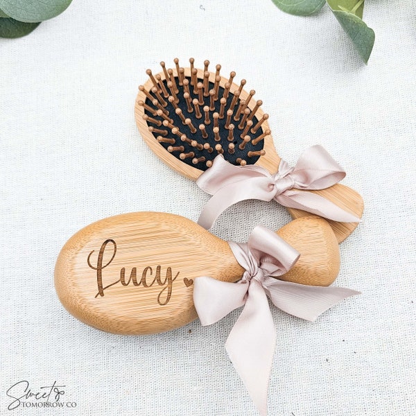 Personalized Name Hair Brush Bamboo Natural Bamboo Hair Brush Wooden Tween Birthday Gift for Girl Travel Hair Detangling Hairbrush with Name