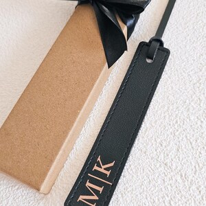 Marque-page nom personnalisé en cuir pour homme pour homme Idée cadeau lecteur cadeau d'anniversaire pour lui mari Cadeau d'anniversaire pour amoureux des livres personnalisé None Custom Box