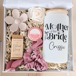 Mother of the Bride Gift from Daughter Personalized Gift Box to Mom of Bride to be Favours Bridal Shower Gift Set Custom Name Wedding Favors