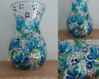 Hand painted vase. 11 x 18cm . Quirky and unique. Ideal gift