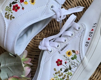 Custom Vans old skool/ Baskets de mariée brodée à la main/ sneakers mariage brodées main/ Chaussures de mariée personnalisées