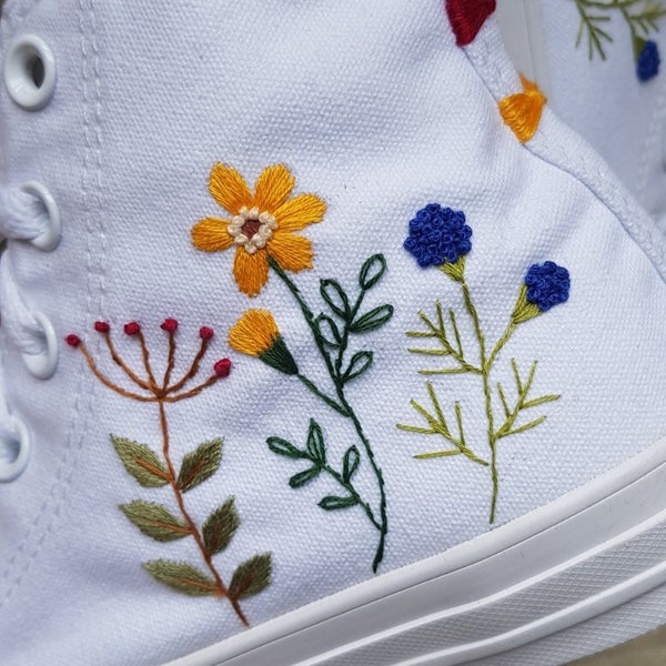 Embroidered Converse/ Custom Converse/Personalized Converse/Converse embroidery/Converse wedding/Converse embroidery logo/Converse logo custom