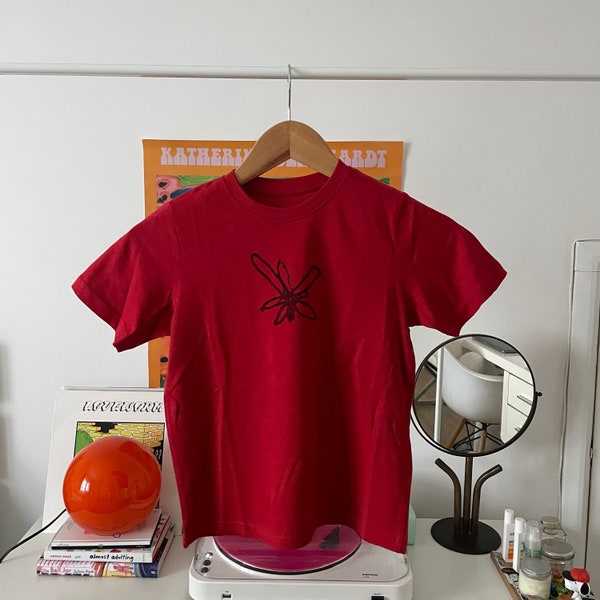 Beabadoobee Beatopia, Handmade Lino Print Red Baby Tee Tshirt