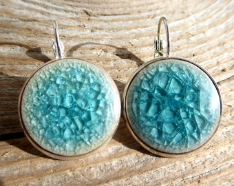 Earrings with crackle ceramic in turquoise, silver color
