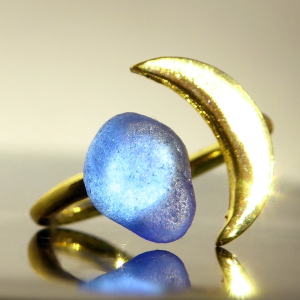 Mond-Erde-Ring mit blauem Seeglas , goldfarbend
