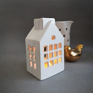 White ceramic house Candle Holder / Handmade Minimalist Candle / Ceramic luminary / Modern Home gifts / Ceramic tealight