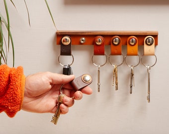 Personalised leather and wood 6 Key Ring organiser set