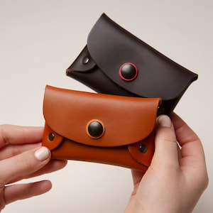Cartera compacta de cuero 'Hira': un tarjetero perfecto y una pequeña idea para regalar
