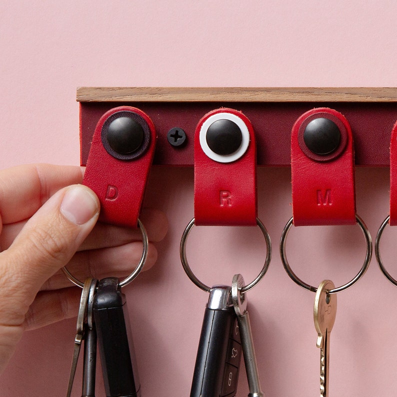 Personalised Leather and Wood 4 Key Ring Organiser Set - Etsy
