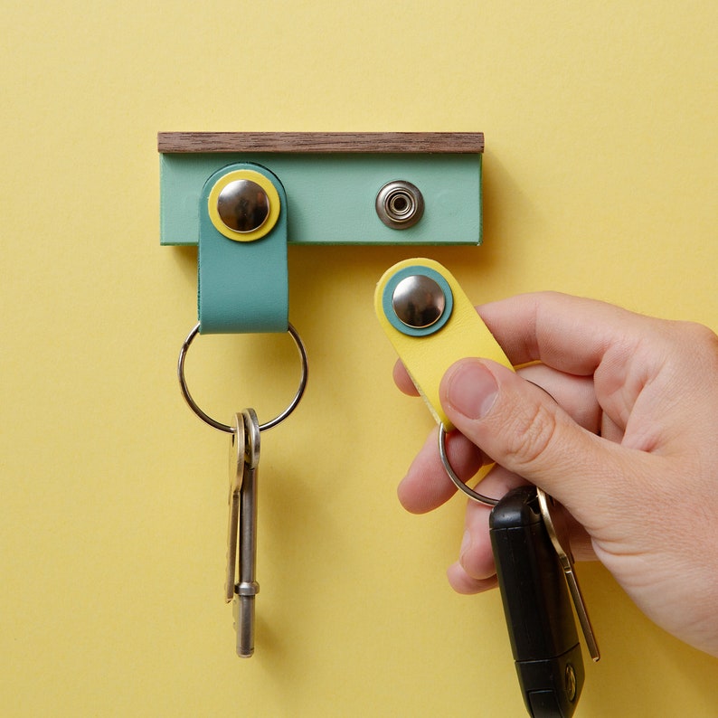 Personalised Leather and Wood 4 Key Ring Organiser Set - Etsy