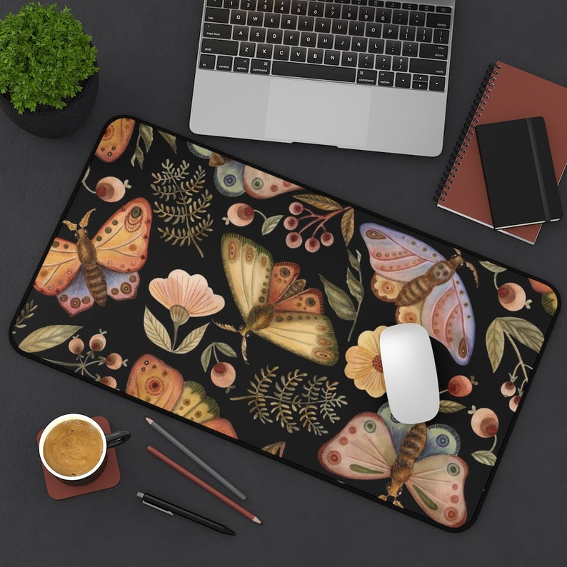 Tapis de bureau noir, décoration antimites, tapis de bureau botanique, tapis de bureau plante, tapis de souris nature, tapis de souris antimites, tapis de souris noir, tapis de bureau bohème, décoration végétale 12" × 22"