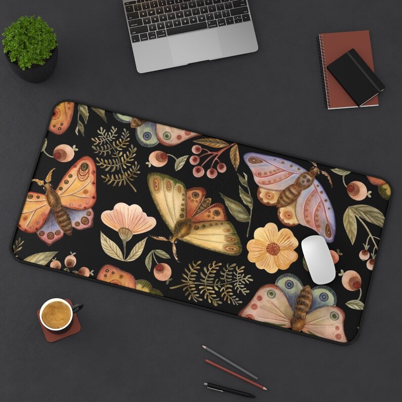 Tapis de bureau noir, décoration antimites, tapis de bureau botanique, tapis de bureau plante, tapis de souris nature, tapis de souris antimites, tapis de souris noir, tapis de bureau bohème, décoration végétale 31" × 15.5"