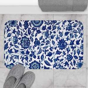 Blue Bath Mat, White Bath Mat, Floral Bath Mat, Botanical Decor, Floral Bathroom, Vintage Bathroom, Floral Bathroom, Flower Decor, Blue Mat
