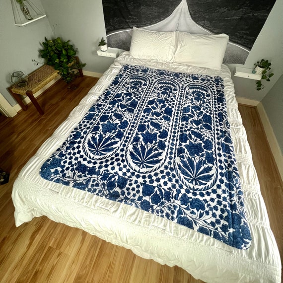 Blue Sherpa Blanket, Vintage Blue Blanket, Blue Blanket, Blue Indian Pattern, Blue Fluffy Blanket, Indian Gift, Blue Floral Blanket