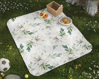 Picnic Blanket, White Blanket, Summertime Blanket, Floral Blanket, White Flowers, Outdoor Blanket, Water Proof Blanket, Nature Blanket