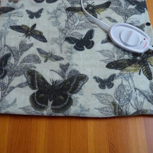 Flannel Heating Pad Cover: Bees & Butterflies, 3-Snap Closure