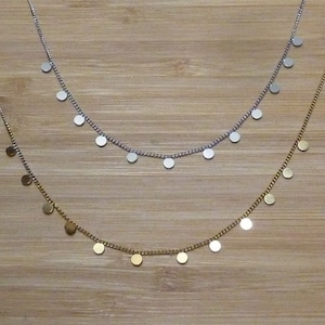 Short necklace, woman with multiple pendants, multiple steel tassels in gold or silver colors