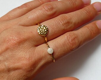 Anillo redondo para mujer, chapado en oro o acero inoxidable 316L, mini disco redondo, círculo martillado o circonita cúbica, minimalista.