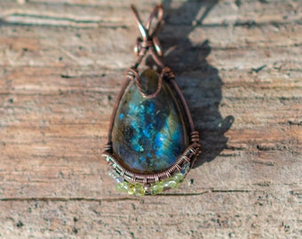 Colorful labradorite pendant necklace / wire wrapped / handmade