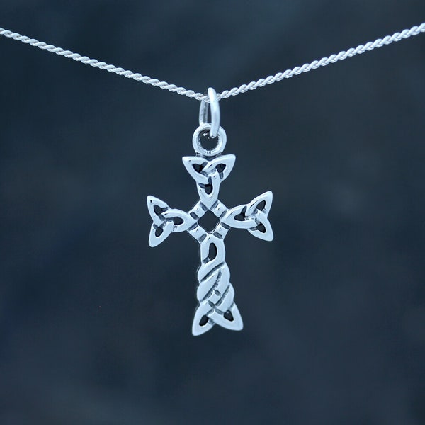Colgante de cruz celta con bordes de trinidad celta, plata de ley 925 con sello distintivo, Edimburgo, Escocia