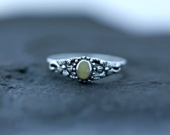 Scottish Marble Ring - Hallmarked 925 Sterling Silver -Vintage Flower Details - Hand Picked  Natural Stone -Celtic Design Scotland Edinburgh
