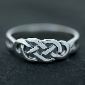 Celtic Knot Ring - Infinity Figure 8 Loop (Medium) - hallmarked 925 Sterling Silver