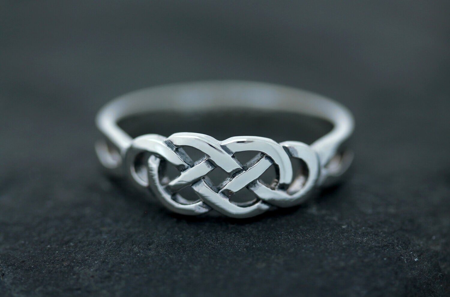 Figure 8 Knot Ring -  Canada