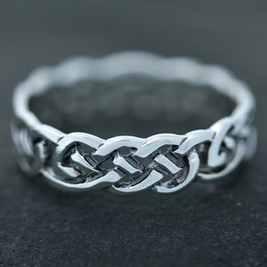 Celtic Knot Band  Ring-Infinity Eternity Loop-Celtic Design Scotland-Handcrafted Scottish Jewelry Edinburgh-hallmarked 925 Sterling Silver