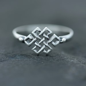 Celtic Knot Ring - Dainty Horizontal Padlock Knot - Hallmarked 925 Sterling Silver -