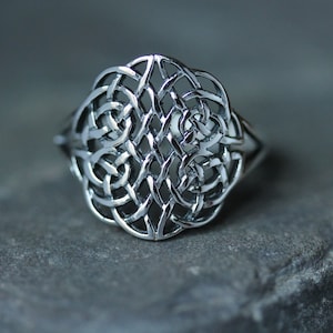 Celtic Knot Ring - Curved Dara Knot  - Scottish Jewellery Edinburgh - hallmarked 925 Sterling Silver