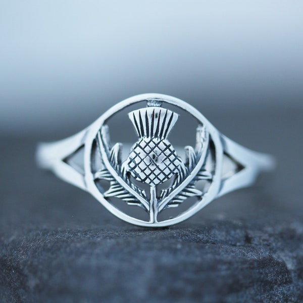 Scottish Thistle Ring - Circle Emblem - Hallmarked 925 Sterling Silver -Celtic Design Scotland Edinburgh