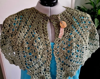 Outlander Style crochet shoulder cape