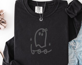 Diseño de camiseta "Boo" para Halloween en formato SVG y PNG, descarga digital.