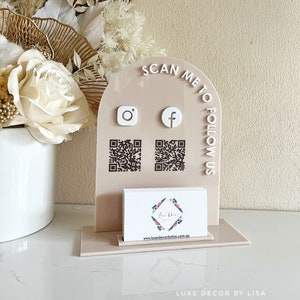 Arch Acrylic Social and Card Holder Sign