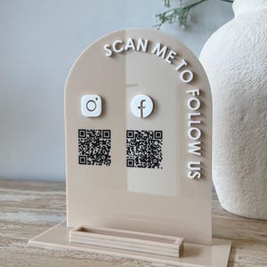 Arch Acrylic Social and Card Holder Sign