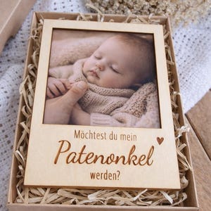 Patentante oder Patenonkel fragen – Geschenkbox mit Holzrahmen zur Patenanfrage – besondere Geschenkidee imagem 4