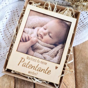 Patentante oder Patenonkel fragen – Geschenkbox mit Holzrahmen zur Patenanfrage – besondere Geschenkidee imagem 2