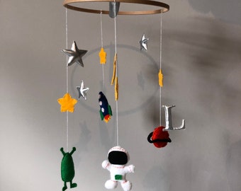 Explorers mobile, space, astronaut, rocket ship, alien, planet, stars, felt, nursery decoration, gender neutral, baby gift, mum to be