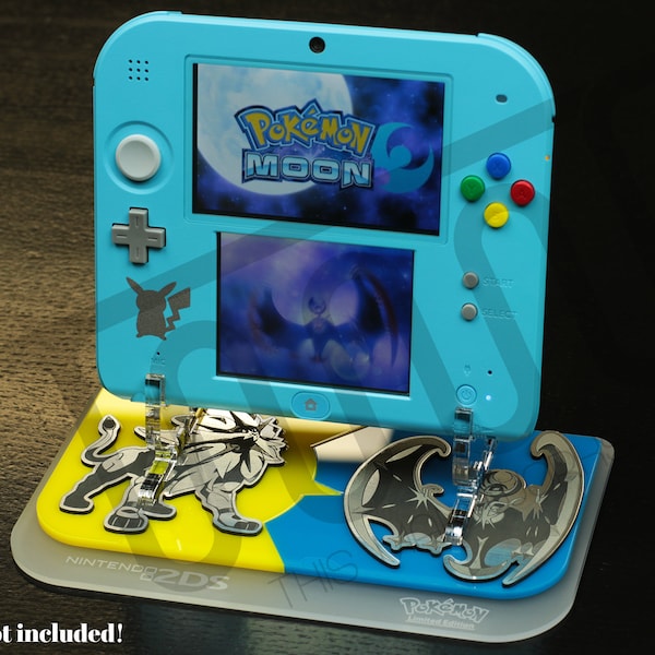 Nintendo 2DS Pokémon Solgaleo und Lunala Limited Edition Acryl Ständer für die Konsole