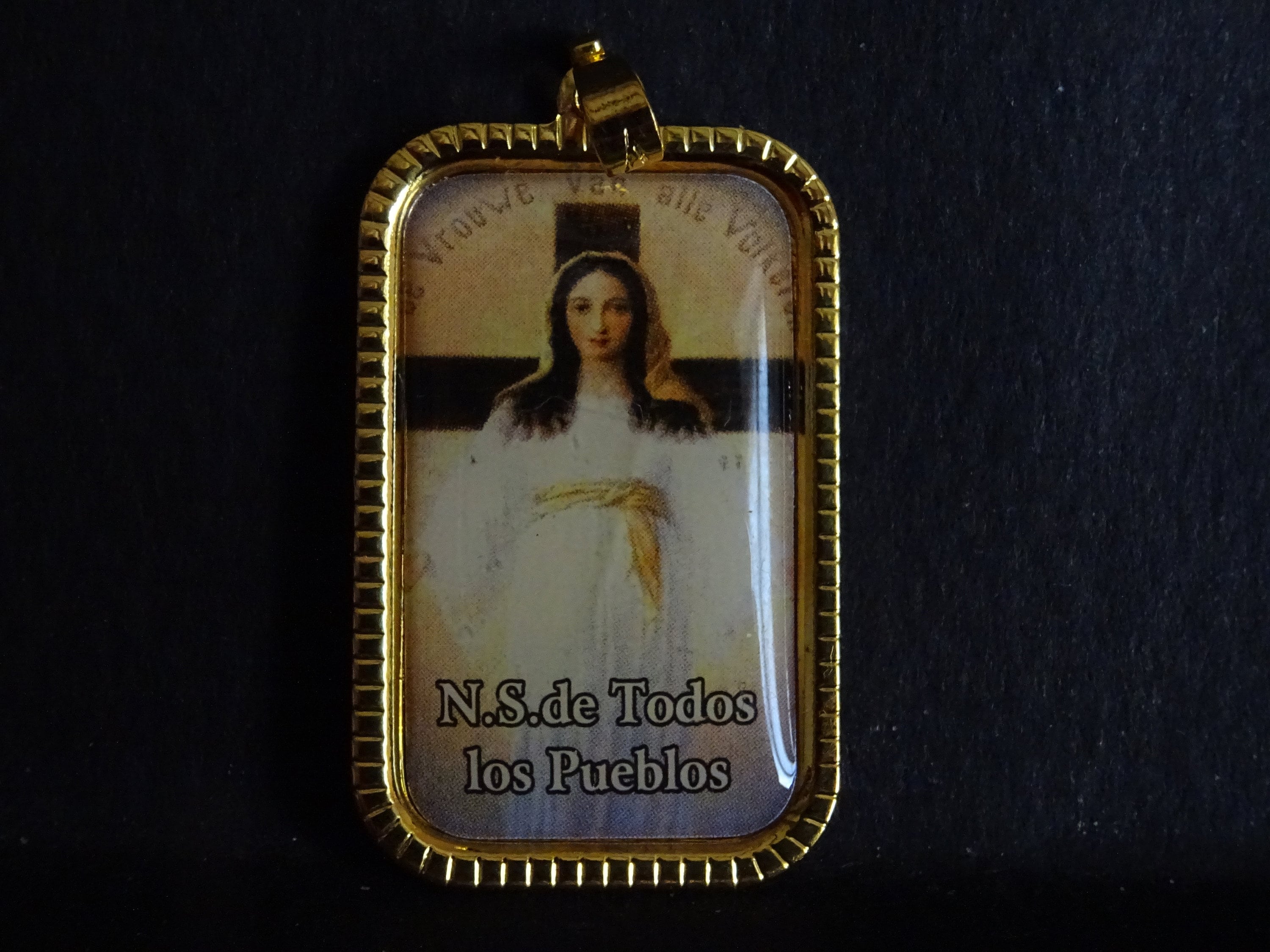 Médaille Religieuse de La Collection Dévotions Vierge Dans Le Monde Médaillon Pendentif Photo