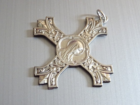 Pendentif Diocèse Argenté - Occasion Avec Usure Du Temps - Style Vintage