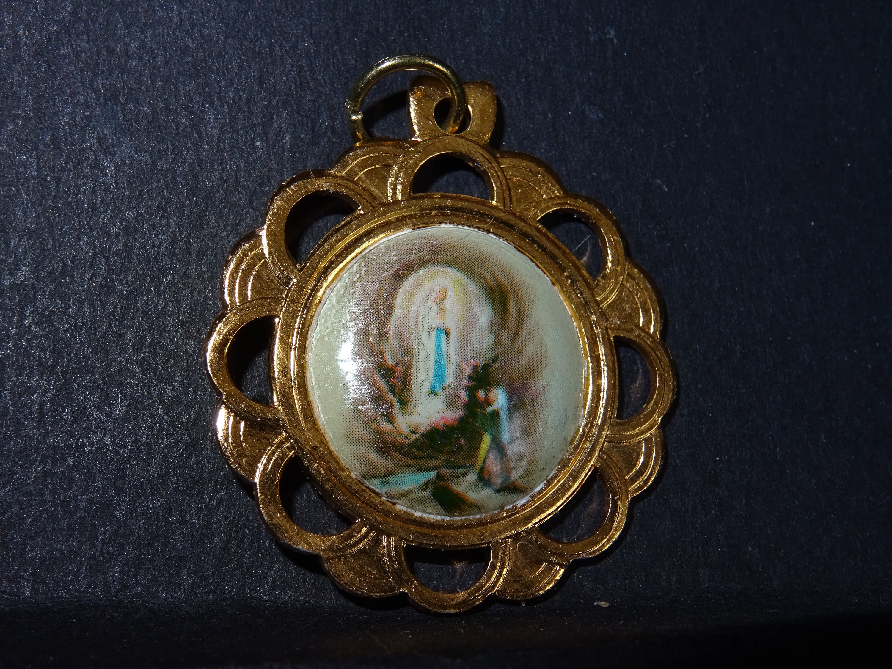 Grotte de Lourdes Lieu Des Apparitions La Vierge Marie Photo Médaille Catholique Pendentif Saint Cha