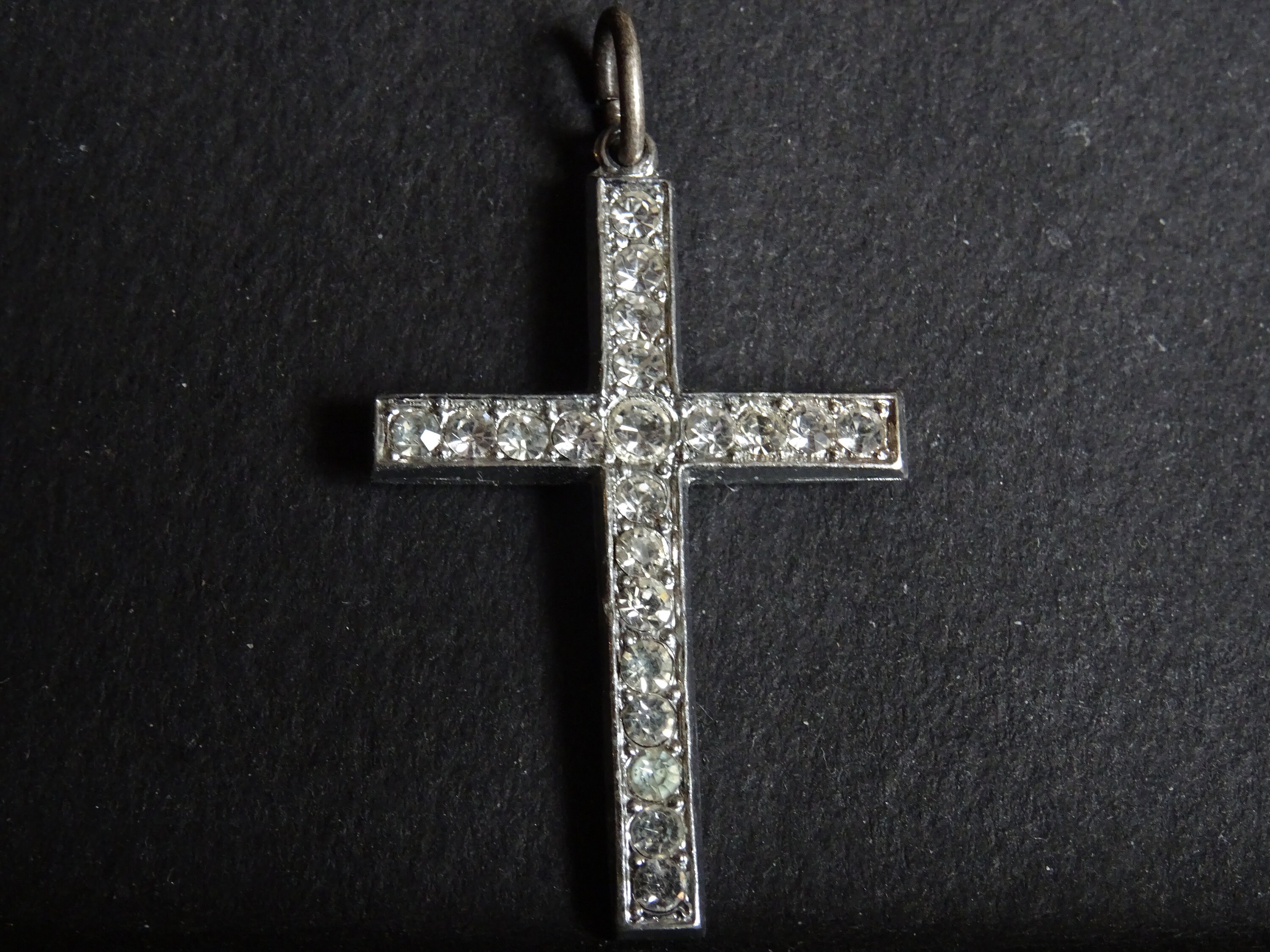 Bijou Sparkly Cross Crucifix 3, 6 X 2, 3 cm